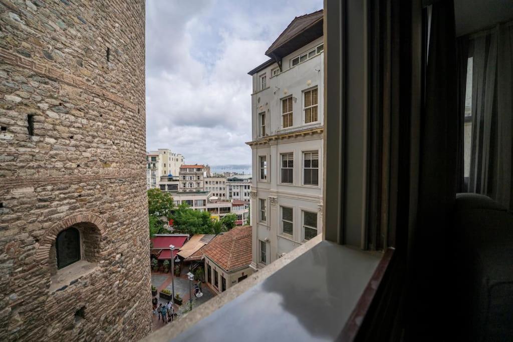 Historic 2 Bedroom Galata Apt-Heart Of Istanbul Exterior photo